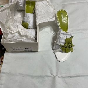 BCBG women’s shoes